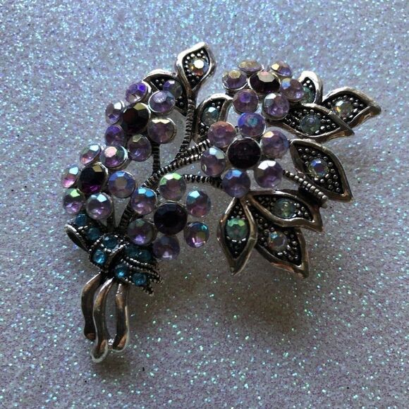 STUNNING VINTAGE SIGNED AVON N R Floral BROOCH‎ - Picture 2 of 3